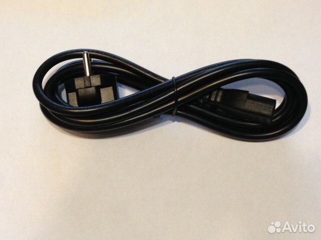 Кабель питания для компьютера и монитора в упаковк