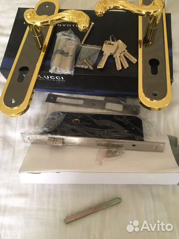 Дверные ручки с замком