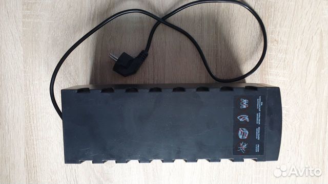 Источник бесперебойного питания PowerCom