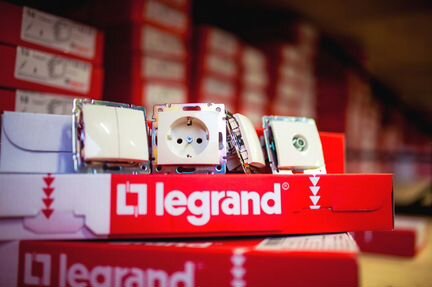 Розетка от производителя Legrand