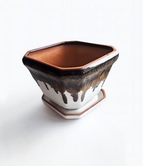 Новый керамический горшок, кашпо с поддоном