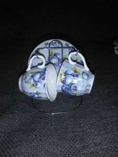 Две чайные пары на подставке