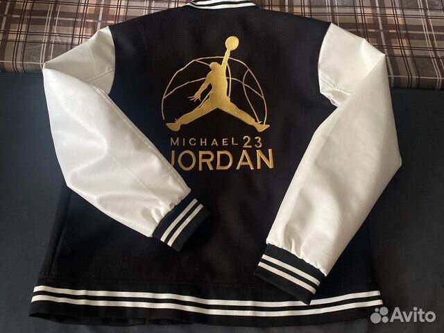 Бомбер jordan 23