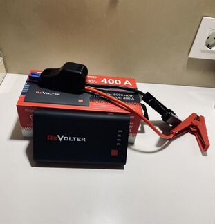 Портативное пусковое устройство revolter ultra