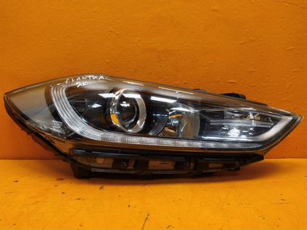 Фара правая Hyundai Elantra 6 AD 2015-2019