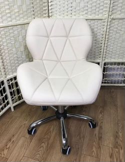 Стул в салон красоты премиум