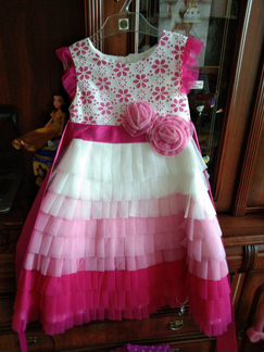 Праздничное платье для девочки