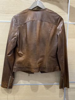 Куртка коричневая косуха короткая