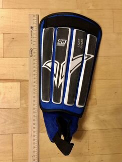 Щитки футбольные