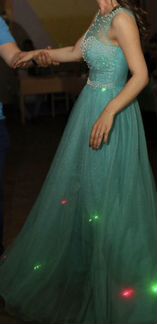 Платье вечернее