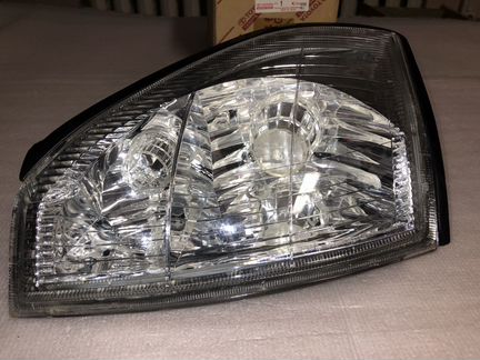 Поворотник пер прав toyota LC90 8151160510