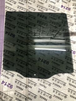 Новое стекло двери заднее правое Volkswagen Amarok