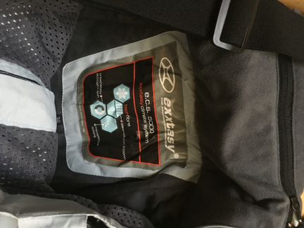 Куртка и комбинезон сноуборд/горные лыжи