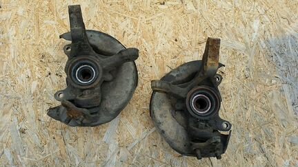 Кулак поворотный toyota corollaE100