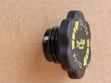 Крышка маслозаливной горловины Mazda CX 7