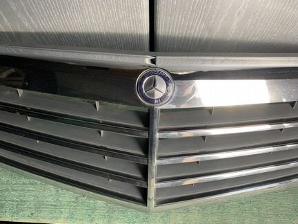 Решетка радиатора «гриль» Mercedes W204