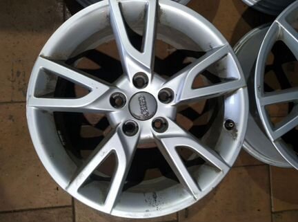 Диски бу оригинал R17 Y на Audi