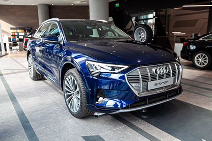 Audi e-tron AT, 2020