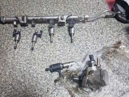 Форсунка топливная с тнвд 1.2 cjza skoda Octavia 7