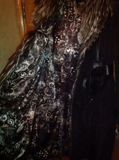 Пальто с песцовым воротником