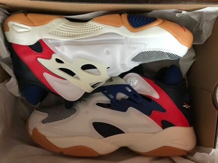 Новые кроссовки Reebok Pump Court