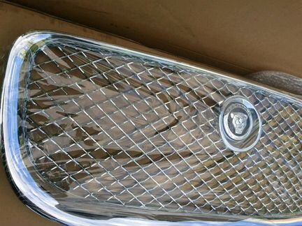 Jaguar XF XJ XE F-pace Решетка радиатора
