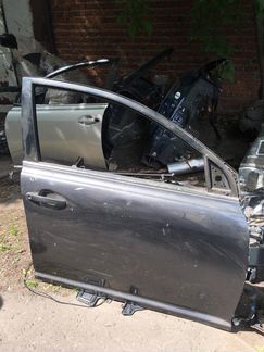 Дверь с дефектом Тойота Авенсис Toyota Avensis T25