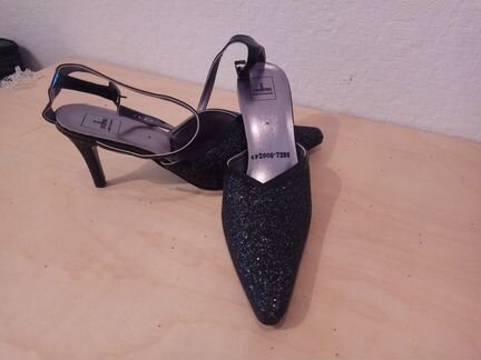 Туфли блестящие