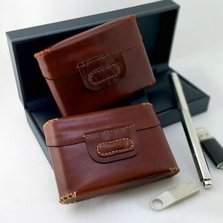 Органайзер для флешек из кожи ручной работы