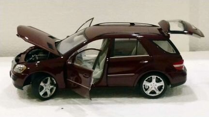 Mercedes benz M class & C classe 1/18