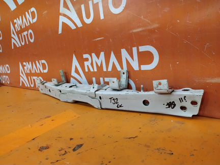 Панель передняя (суппорт радиатора) верхний Nissan