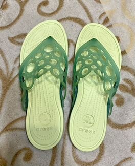 Шлепанцы crocs