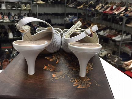 Босоножки 37