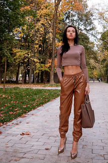 Костюм женский