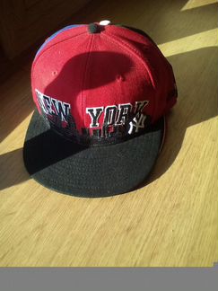 Бейсболки New Year и Pistons