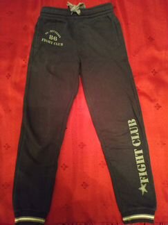 Спортивные штаны на мальчика р.128, в хорошем сост