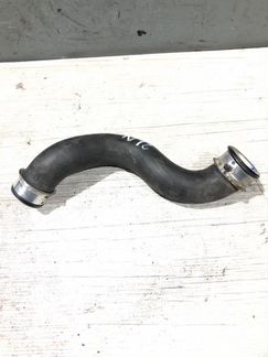 Патрубок системы охлаждения Mercedes-Benz E-Class