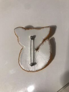 Брошь из бисера