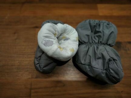 Комбинезон и пинетки