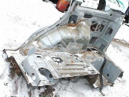 Крыло заднее правое Mitsubishi Pajero 3