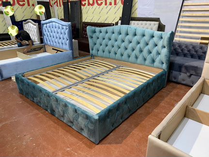 Кровать двуспальная