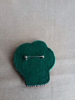 Брошь из бисера 