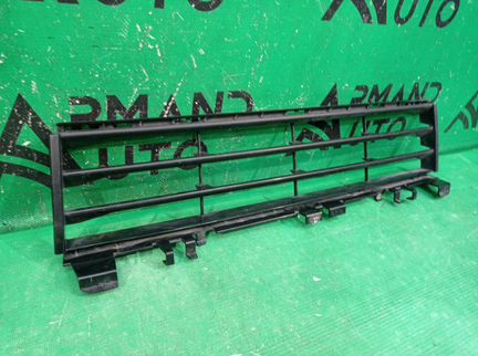 Решетка бампера передняя нижняя Bmw 5 G30 2016