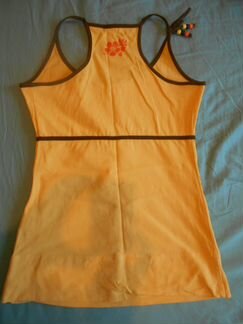 Три летних ярких футболки