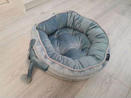 Лежанка для кошек