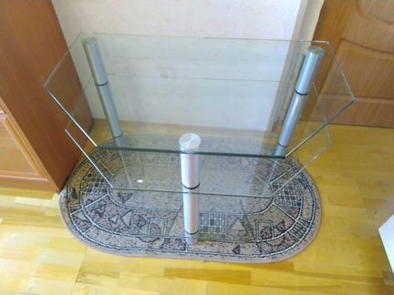 Стеклянная тумба под телевизор