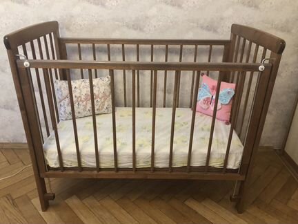 Кроватка детская