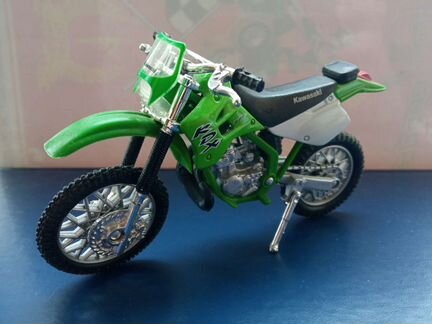 Модель мотоцикла Kawasaki. 1/18