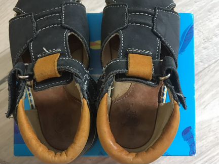 Сандали детские