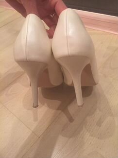 Белые туфли на свадьбу 39р